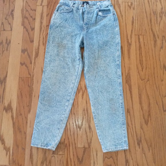 Vintage Chic High Waisted Acid Wash Jeans - Picture 9 of 10